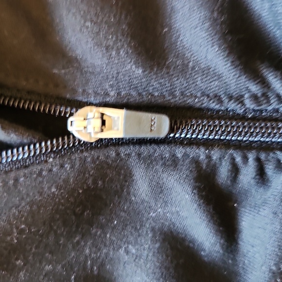 Victoria Secret Sexy Sport size Medium full zip jacket - Picture 4 of 6